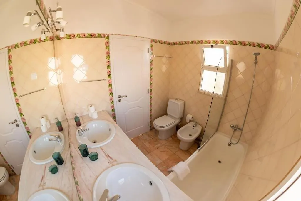 Vilamoura Beach Villa With Private Pool Quarteira